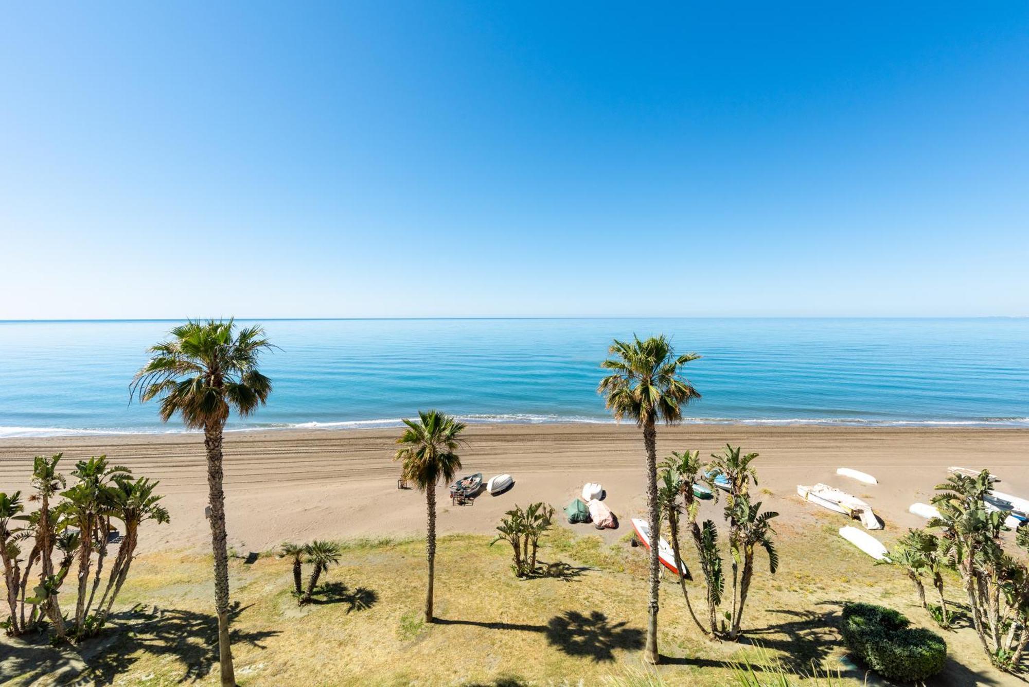 Wintowinrentals 1ª Linea De Playa, Parking Y Wifi Rincón de la Victoria Dış mekan fotoğraf