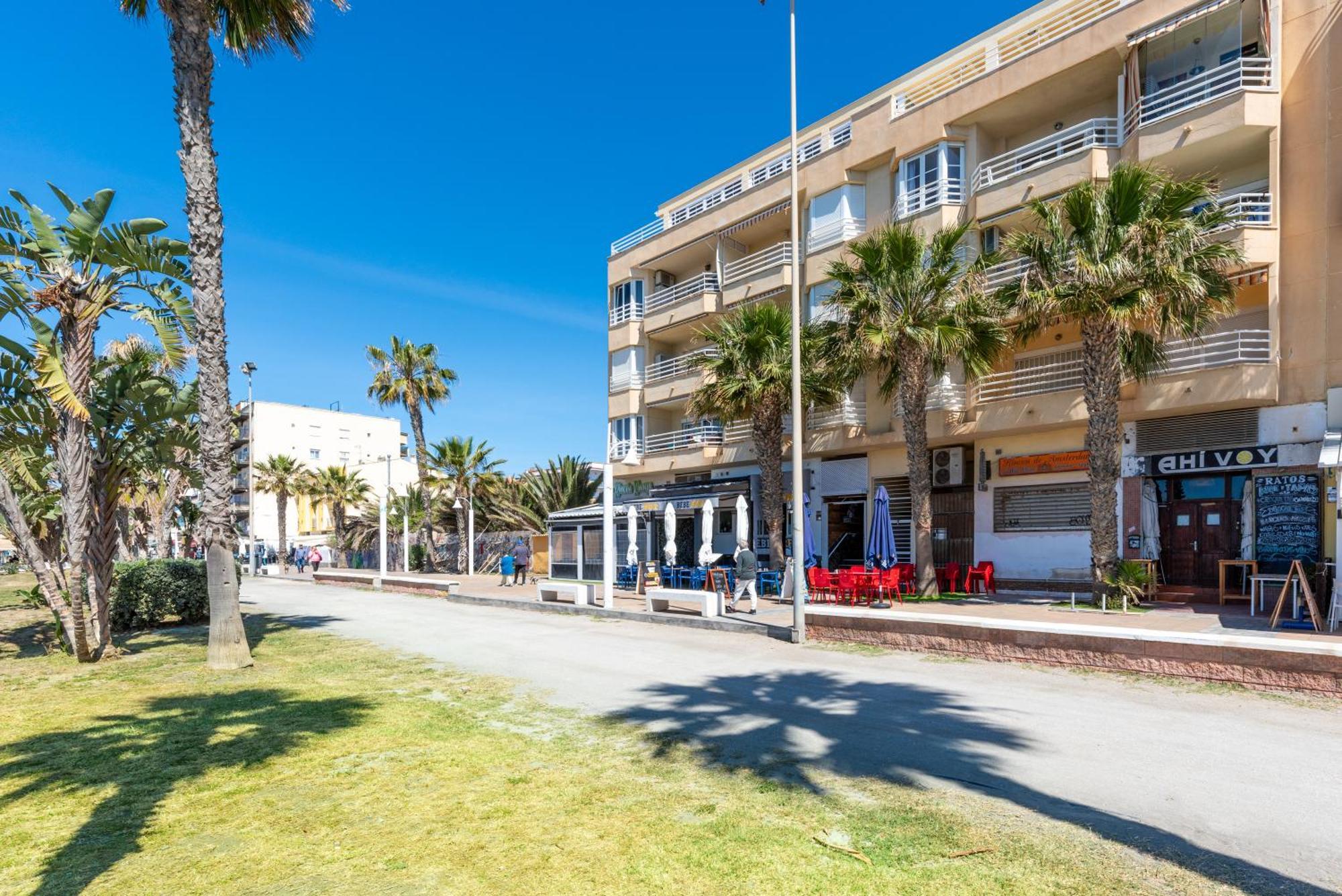 Wintowinrentals 1ª Linea De Playa, Parking Y Wifi Rincón de la Victoria Dış mekan fotoğraf